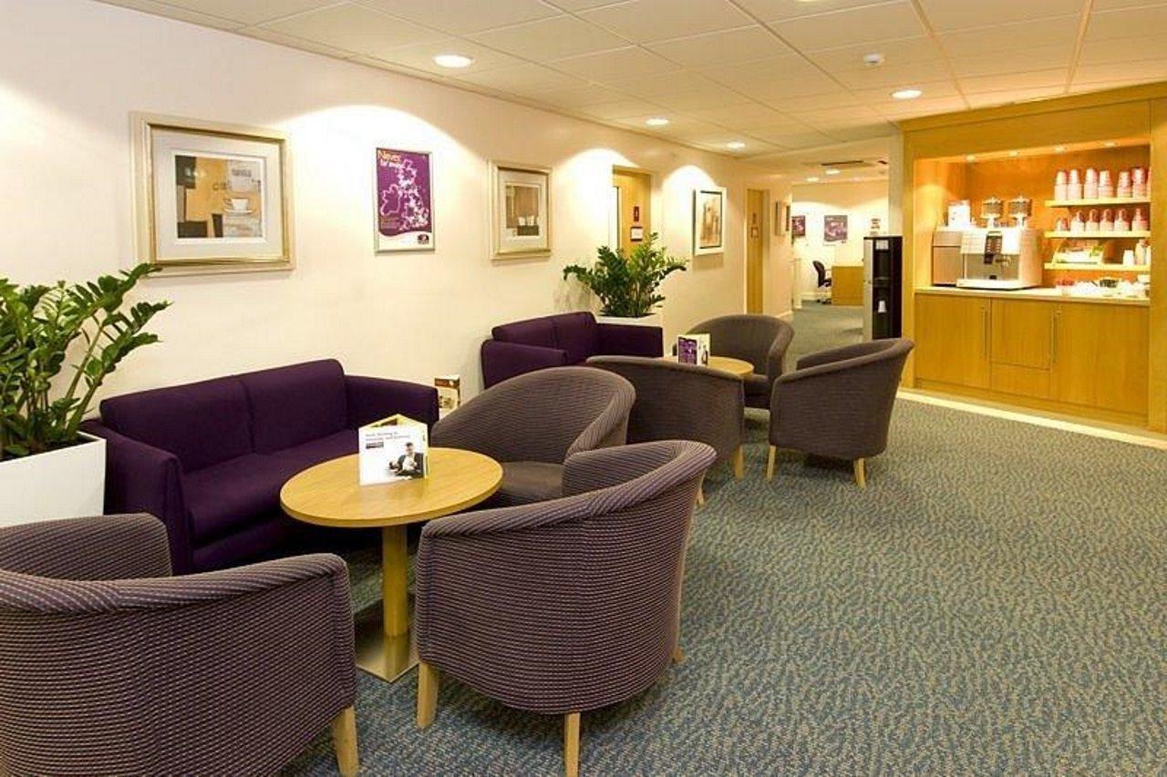 Premier Inn Manchester Central Exterior foto