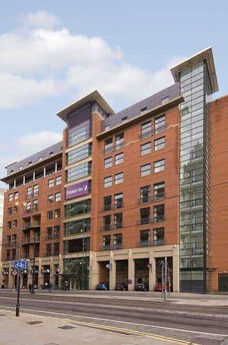Premier Inn Manchester Central Exterior foto